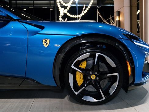 Used 2024 Ferrari Purosangue AWD/4WD image 22