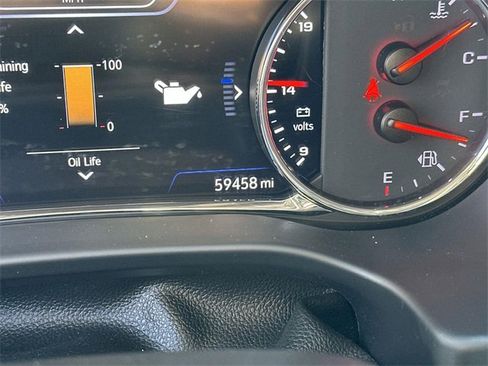 Used 2020 GMC Acadia SLT w/ Driver Alert Package II image 11