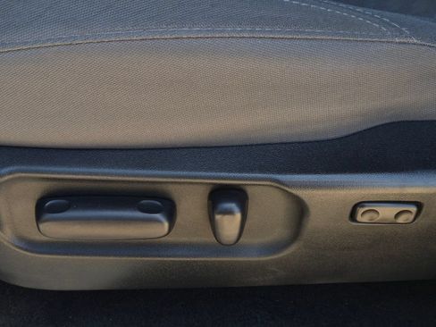 Used 2022 Toyota Tacoma SR5 RWD image 28