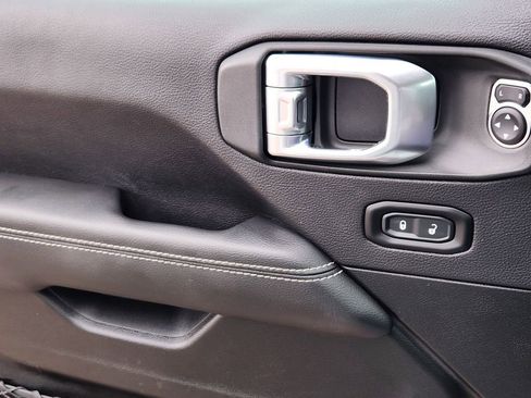 Used 2023 Jeep Wrangler Unlimited Sahara w/ Cold Weather Group image 14