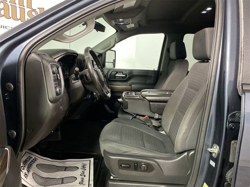 Used 2020 Chevrolet Silverado 2500 LT w/ Convenience Package image 11