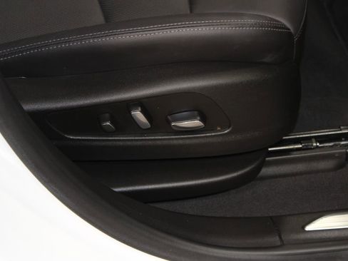 Used 2024 Cadillac XT5 Premium Luxury image 26