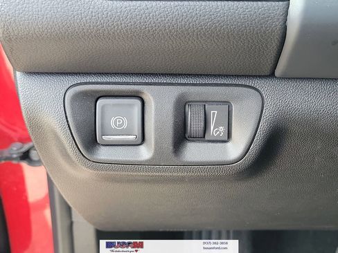 Used 2023 GMC Acadia SLE AWD/4WD image 16
