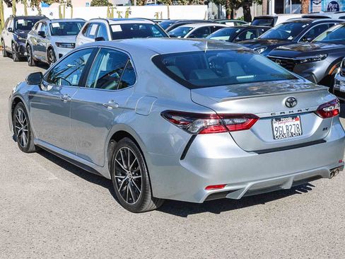 Used 2023 Toyota Camry SE image 7