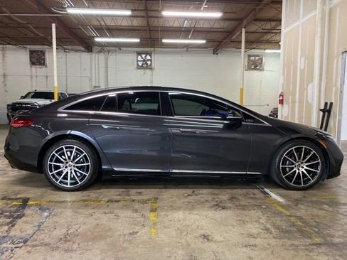 Used 2023 Mercedes-Benz EQS 580 4MATIC Sedan image 6