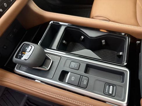 Certified 2025 Nissan Pathfinder Platinum image 26