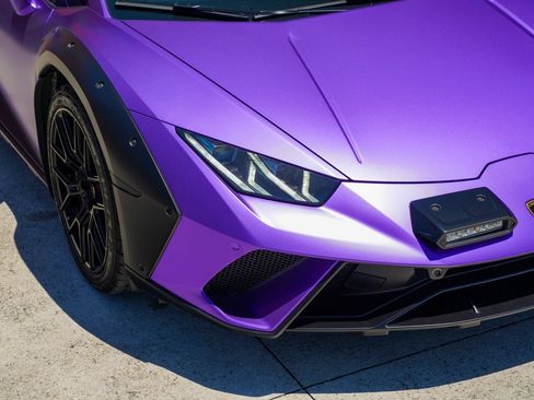 Used 2024 Lamborghini Huracan Sterrato AWD/4WD image 12