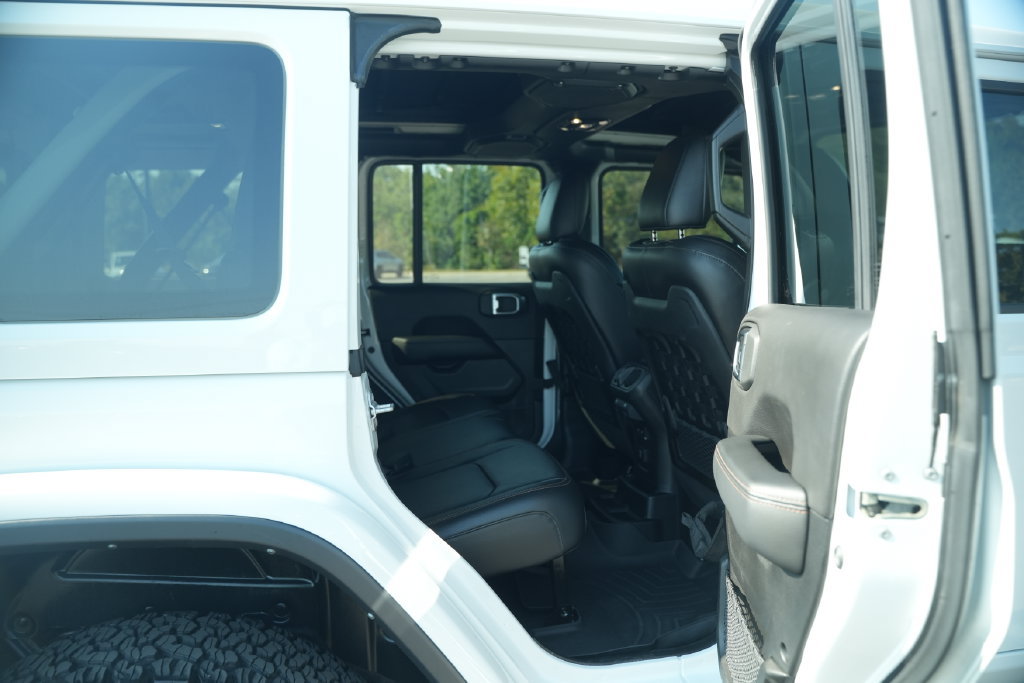 Used 2023 Jeep Wrangler Unlimited Rubicon 392 w/ Trailer Tow Package AWD/4WD image 23