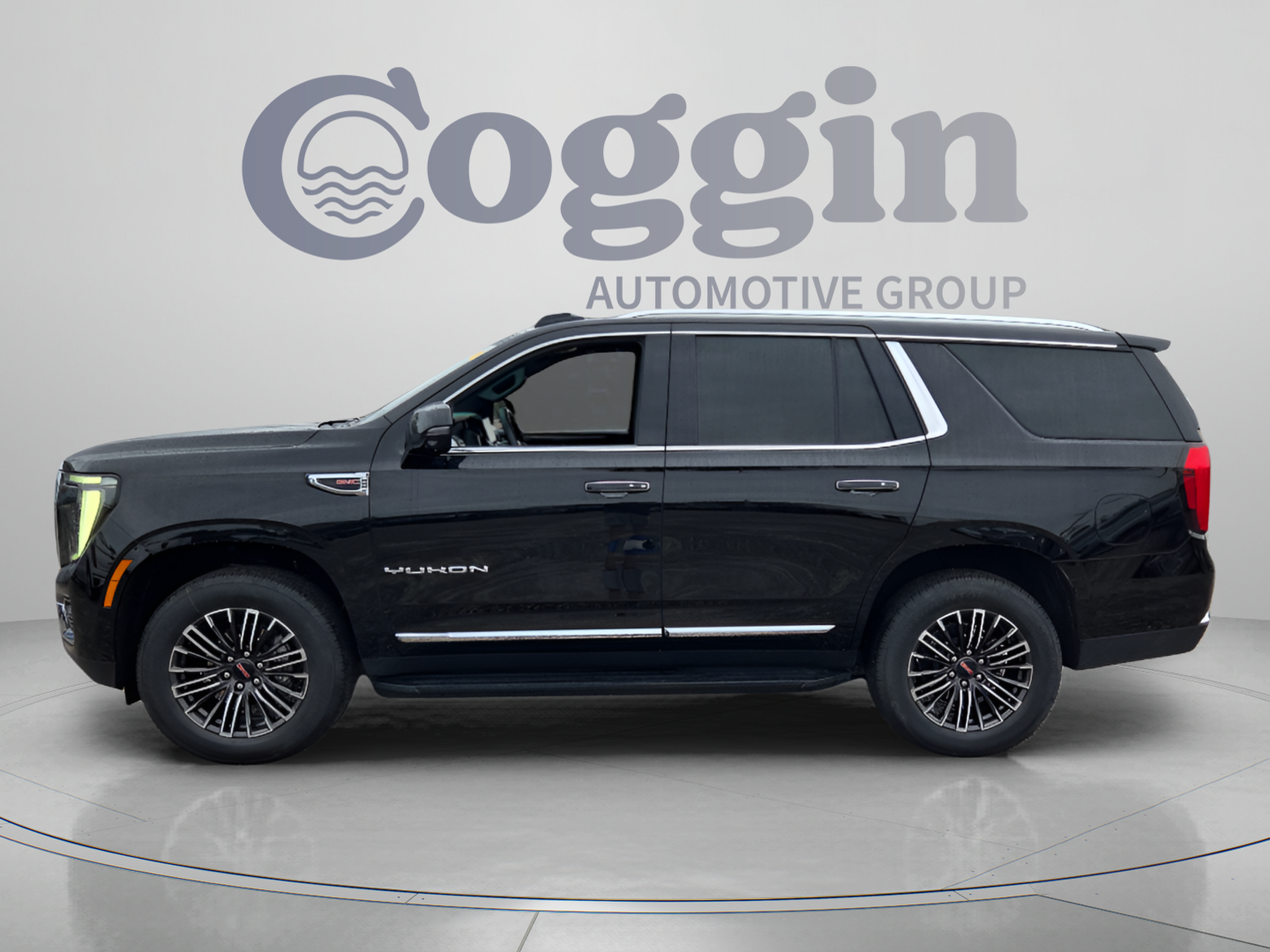 Used 2025 GMC Yukon Elevation AWD/4WD image 2