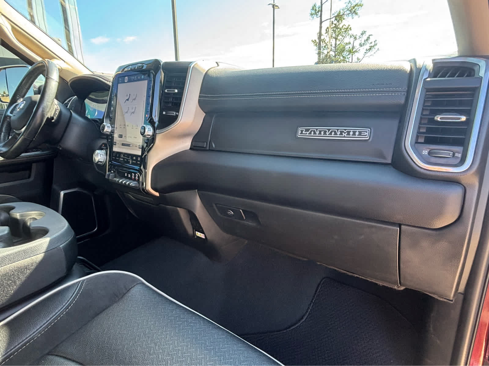 Used 2022 RAM 2500 Laramie AWD/4WD image 11