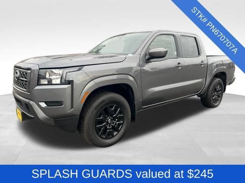 Used 2023 Nissan Frontier SV w/ Tow Package image 3