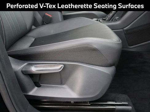 Used 2022 Volkswagen Tiguan SE image 14