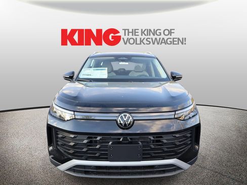 New 2026 Volkswagen Tiguan SE image 9