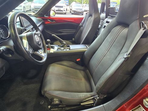Used 2016 MAZDA MX-5 Miata Club RWD image 10