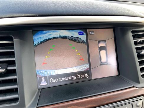 Used 2017 Nissan Pathfinder Platinum FWD image 27