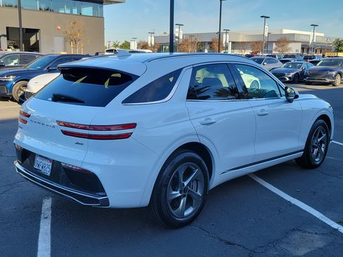 Certified 2026 Genesis GV70 2.5T image 2