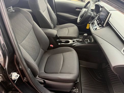 Used 2020 Toyota Corolla LE FWD image 9