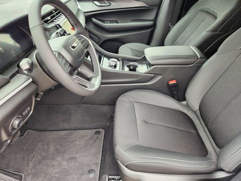 New 2025 Jeep Grand Cherokee L Laredo image 12