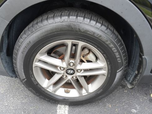 Used 2017 Hyundai Santa Fe Sport image 34