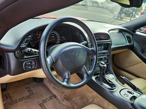 Used 2004 Chevrolet Corvette Coupe w/ Roof Package image 10