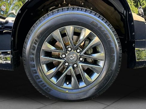 Certified 2023 Lexus GX 460 Premium w/ Premium Package AWD/4WD image 11
