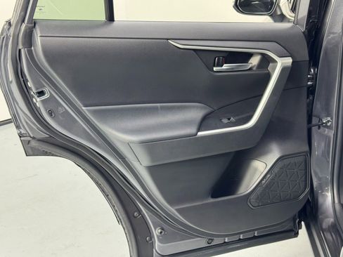 Used 2022 Toyota RAV4 XLE image 37