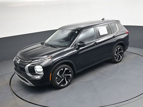 Used 2024 Mitsubishi Outlander SE image 31