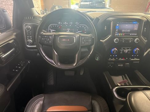Used 2020 GMC Sierra 1500 AT4 w/ Off-Road Performance Package AWD/4WD image 15