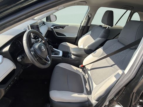 Used 2024 Toyota RAV4 XLE w/ Weather Package AWD/4WD image 16
