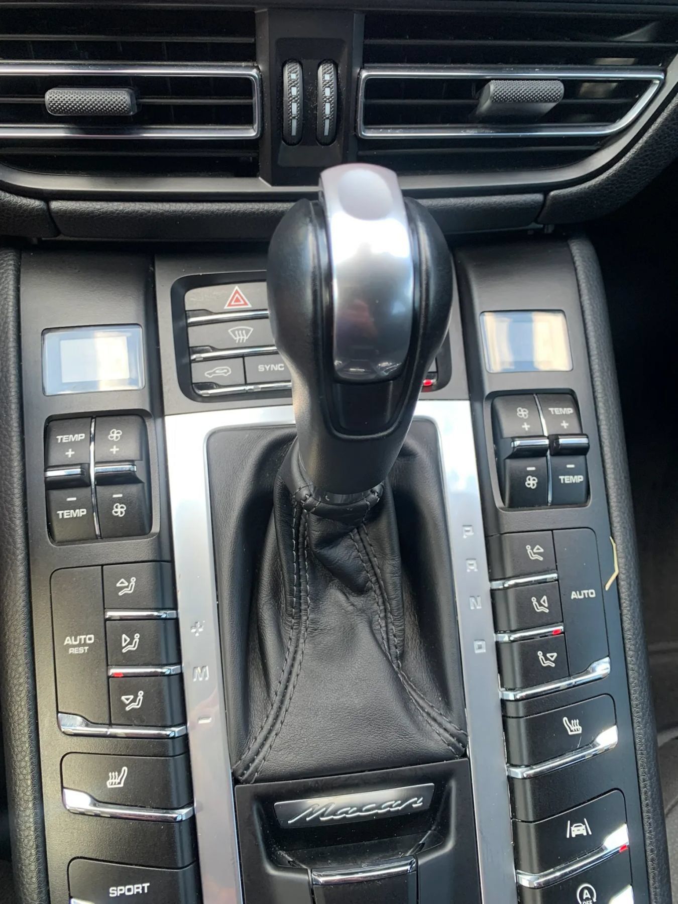 Used 2019 Porsche Macan AWD/4WD image 29