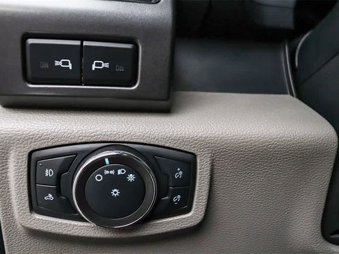 Used 2022 Ford F350 XLT w/ XLT Premium Package image 23