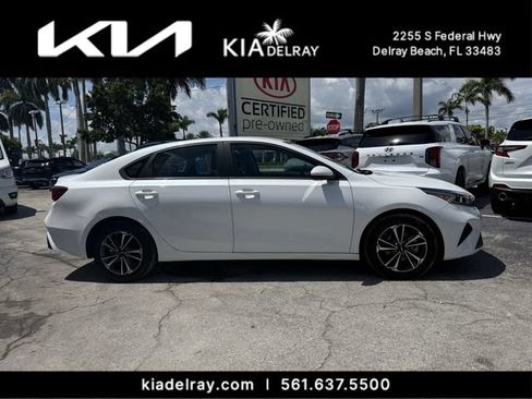 Certified 2024 Kia Forte LXS FWD image 2