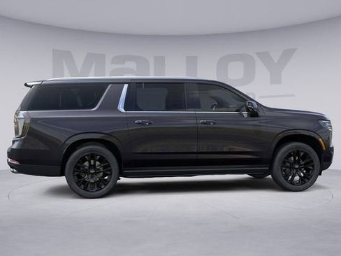 New 2026 Chevrolet Suburban Premier AWD/4WD image 5