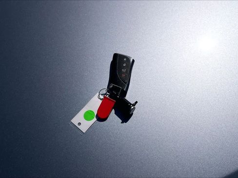 Used 2025 Lexus ES 300h w/ Premium Package image 13