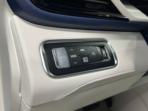 Certified 2025 Buick Enclave Avenir w/ Trailering Package, 5000 lbs. image 15