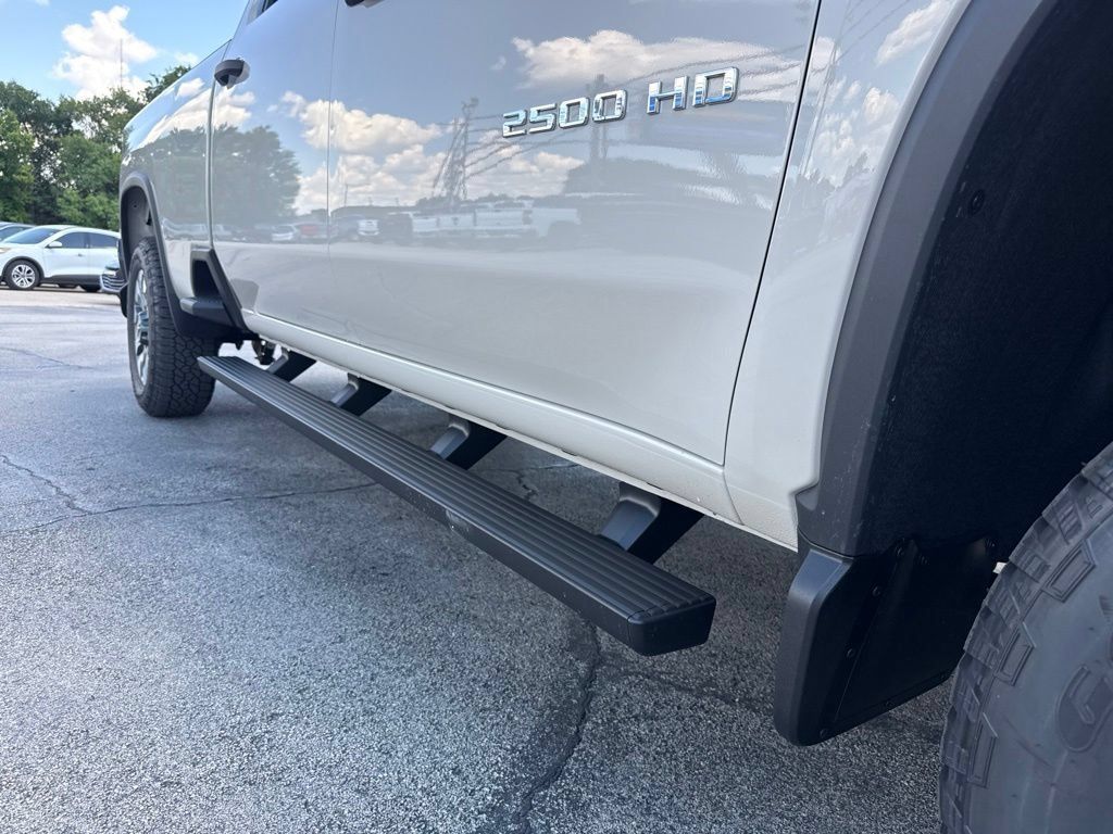 New 2026 Chevrolet Silverado 2500 Custom w/ Custom Value Package AWD/4WD image 4