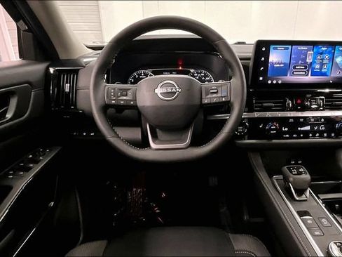 New 2026 Nissan Pathfinder SV w/ SV Premium Package AWD/4WD image 22