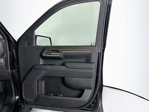 Used 2023 Chevrolet Silverado 1500 LT AWD/4WD image 32