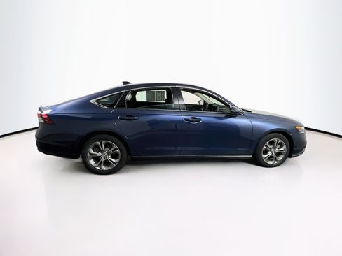 Used 2023 Honda Accord EX image 4