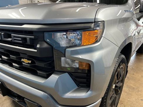Used 2025 Chevrolet Silverado 1500 Custom RWD image 6