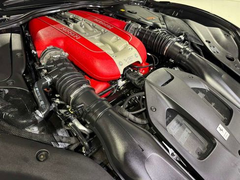 Used 2022 Ferrari 812 GTS image 45