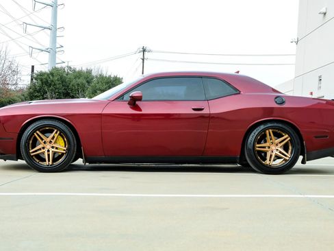 Used 2018 Dodge Challenger SXT Plus image 7