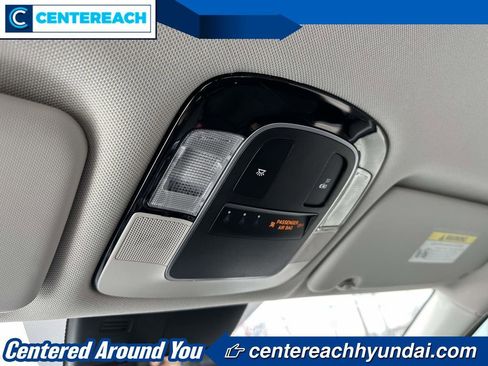 Used 2024 Hyundai Tucson SE image 30