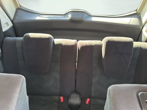 Used 2016 Nissan Rogue SV image 18