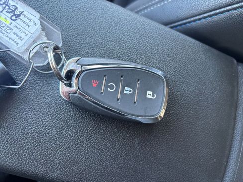 Used 2025 Chevrolet Trax LT image 23