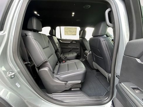 New 2026 GMC Acadia Elevation w/ Elevation Premium Package image 11