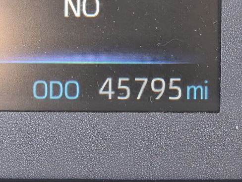 Used 2025 Toyota Corolla SE image 21