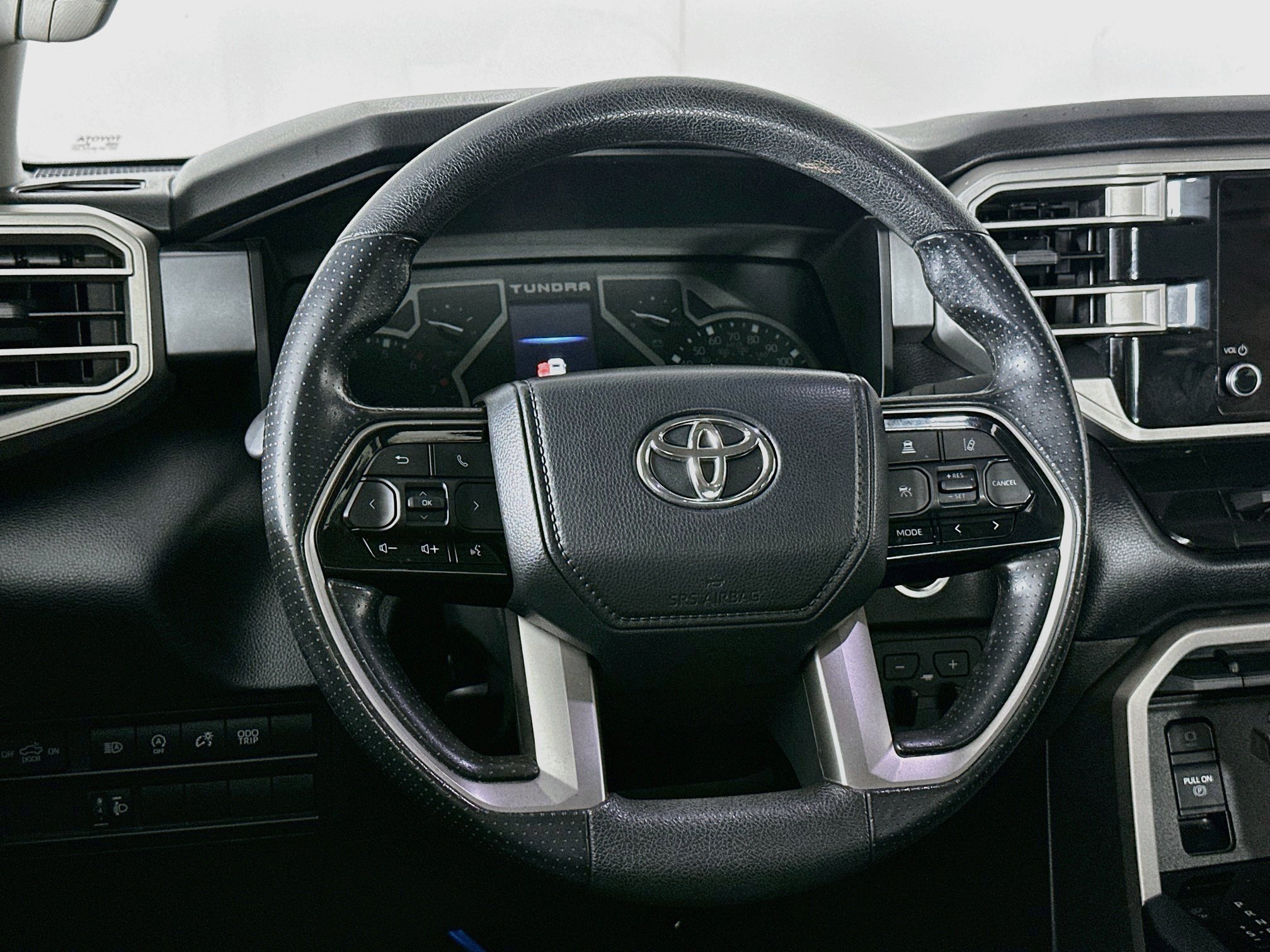 Used 2024 Toyota Tundra SR5 AWD/4WD image 17