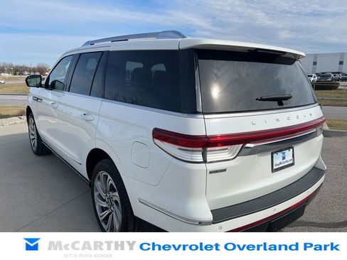 Used 2023 Lincoln Navigator Reserve AWD/4WD image 15