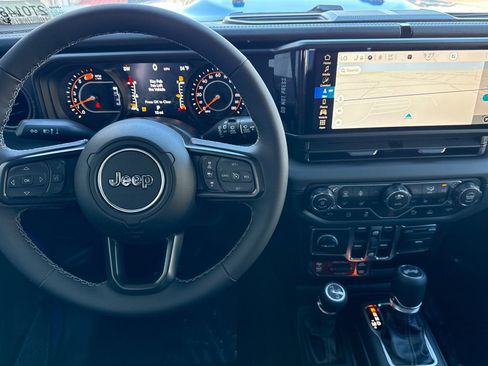 New 2026 Jeep Wrangler Unlimited Rubicon AWD/4WD image 13